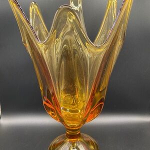 Viking Glass handkerchief vase, 6 point, molded foot, hand blown. MCM  VTG 1950s
